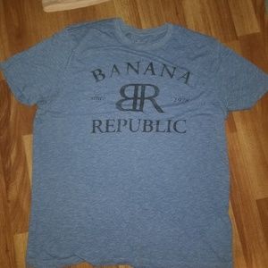 BANANA REPUBLIC blue men's t-shirt Large
